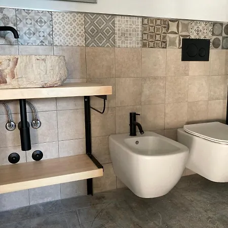 Redhouse Benaco Apartmán *