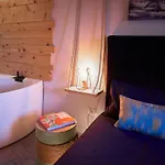 Redhouse Benaco توري ديل بيناكو