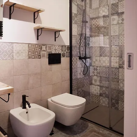 Redhouse Benaco トッリ・デル・ベーナコ