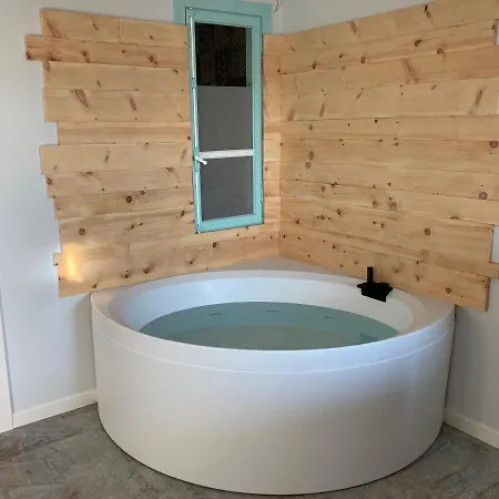 Redhouse Benaco * Torri Del Benaco