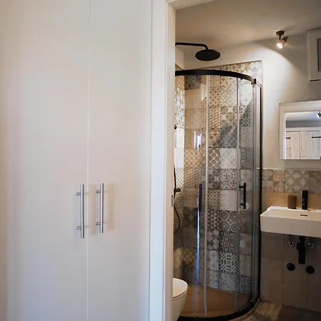 Apartment Redhouse Benaco