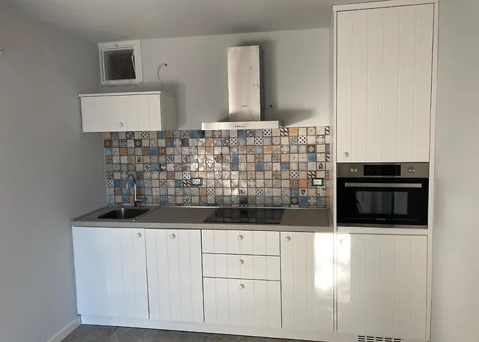 Redhouse Benaco Apartament