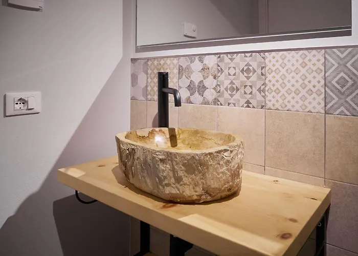 Redhouse Benaco * Torri Del Benaco