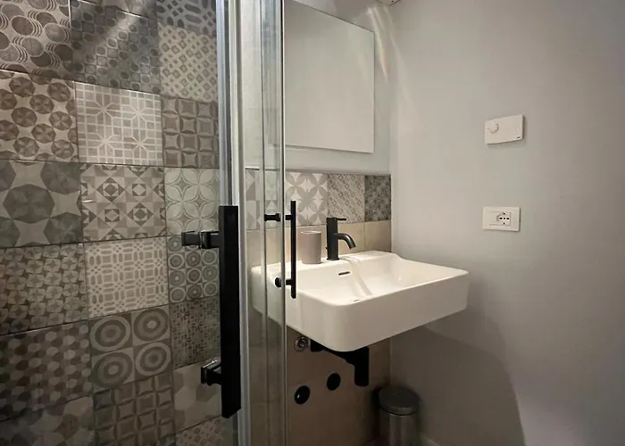 Redhouse Benaco Apartament